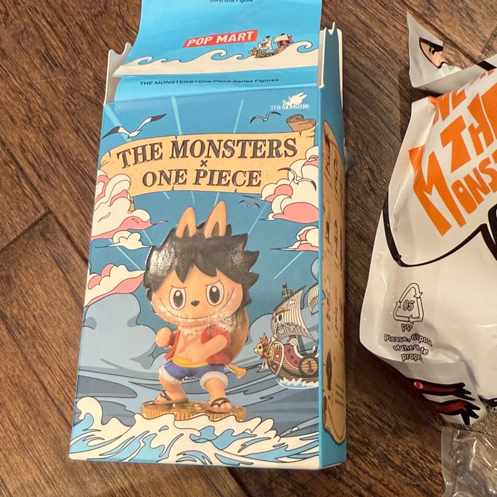 POP MART The Monsters x One Piece Series Figure NICO ROBIN